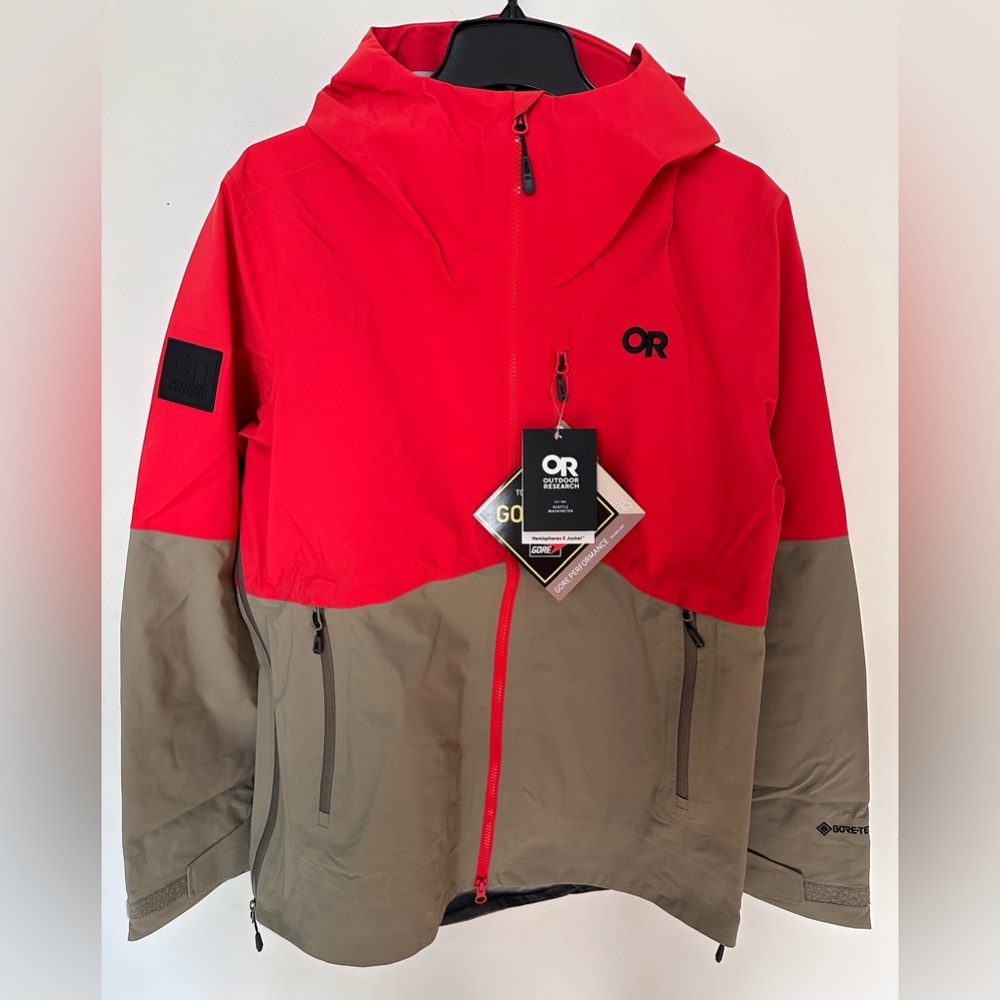 NWTs Outdoor Research Women’s Hemispheres II Jacket. Cranberry/Flint. Large